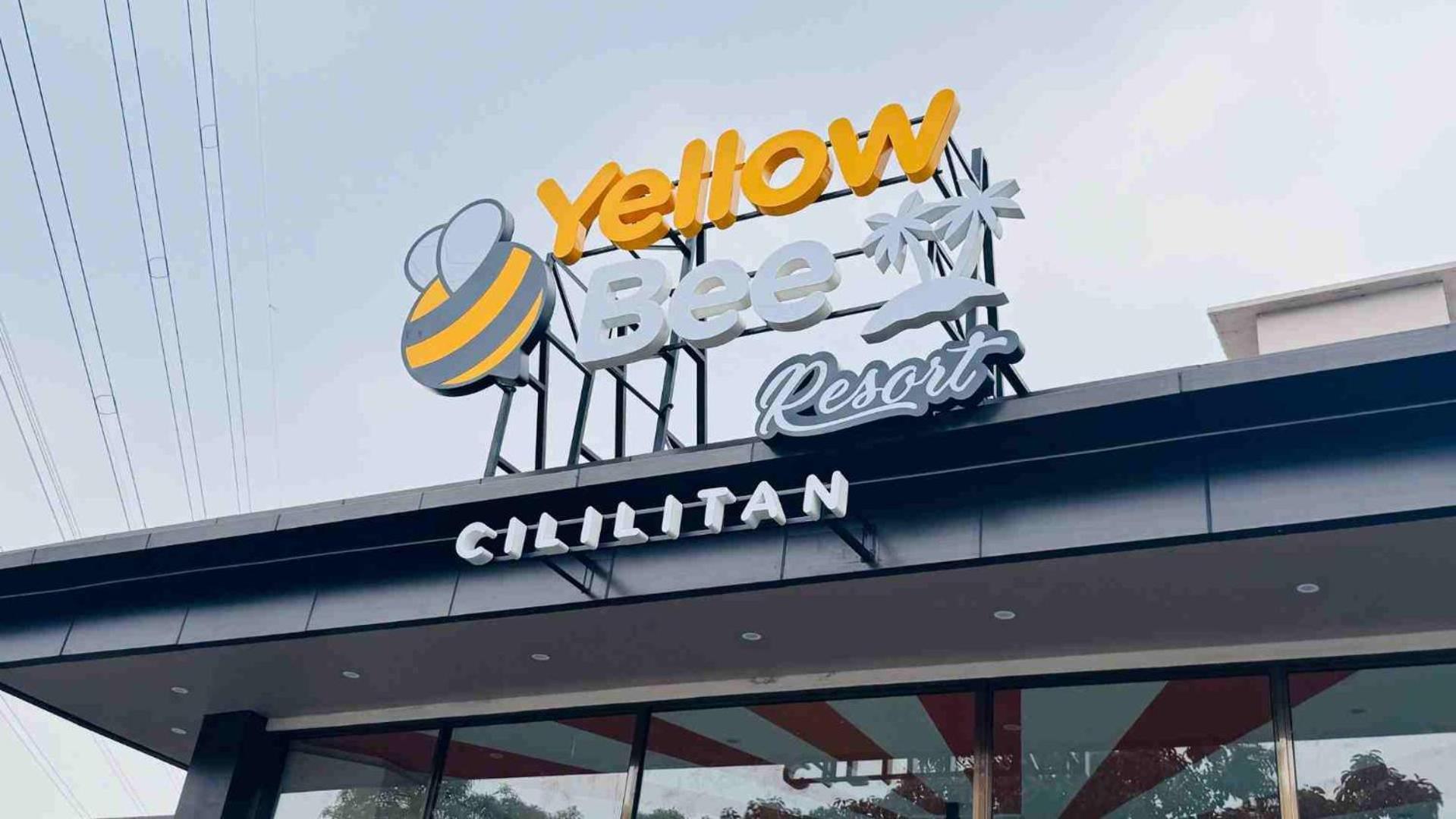Yellow Bee Resort Cililitan Jakarta Exterior foto